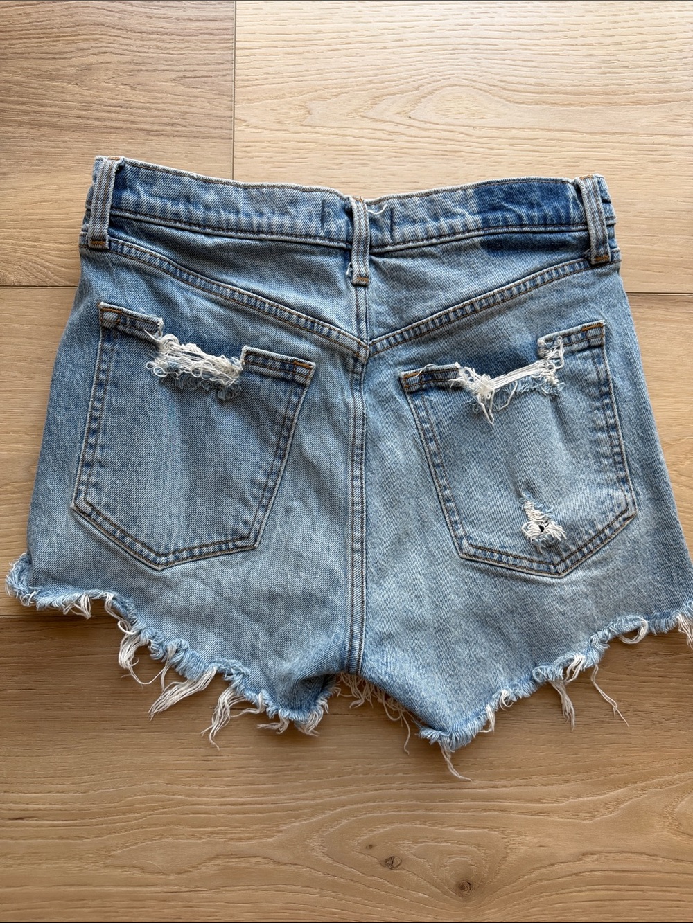 Distressed Abercrombie High-Rise Mom Short Denim Shorts - Light Blue - Picture 2 of 3